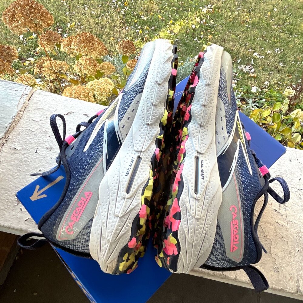 BROOKS Cascadia 18 Trail Adapt Running Oceana Shoes 9.5 B 41 M Womens - Picture 6 of 9